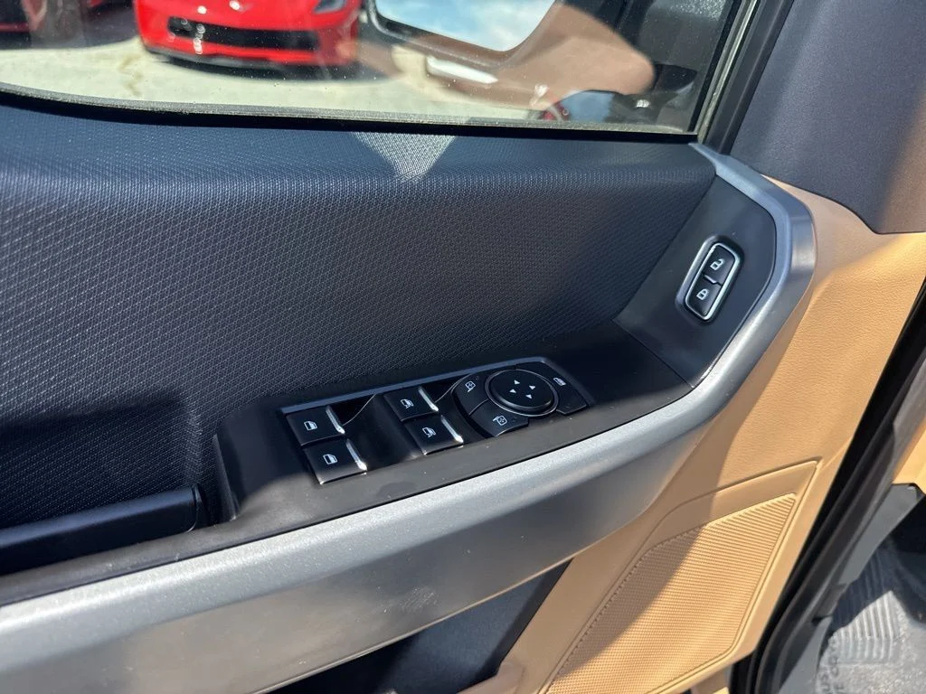 Used 2023 Black Ford XLT image 24