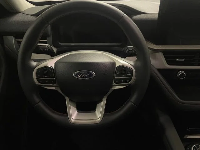 Used 2025  Ford Active image 17
