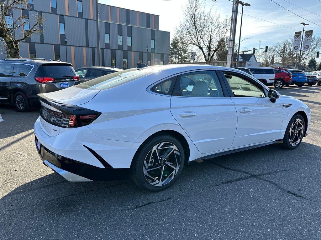 New 2026 White Hyundai SEL Sport image 6