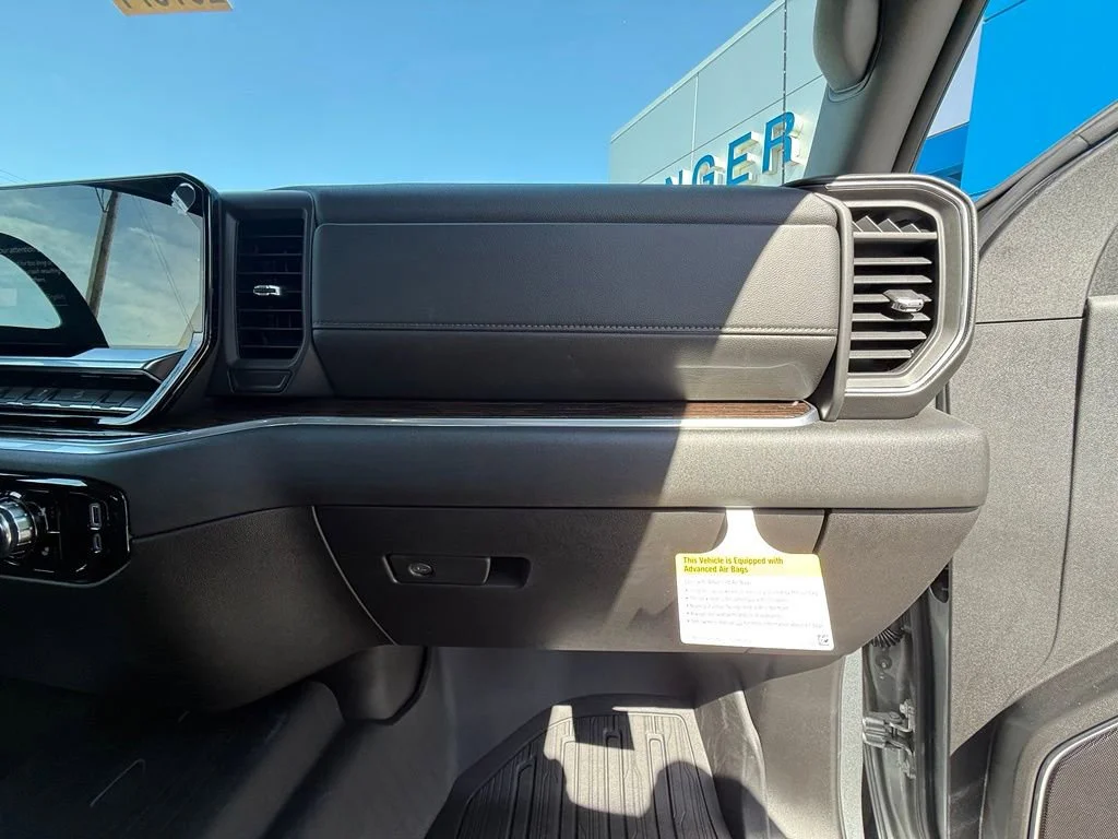 New 2026 Sterling Metallic GMC Elevation image 16