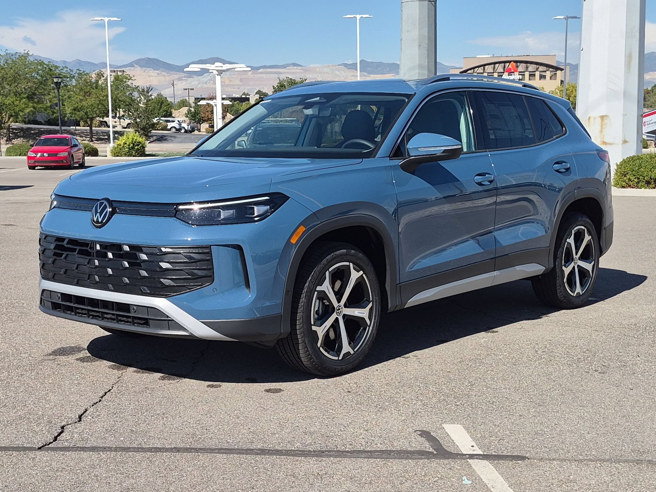 New 2026 Monterey Blue Pearl Volkswagen SE image 8