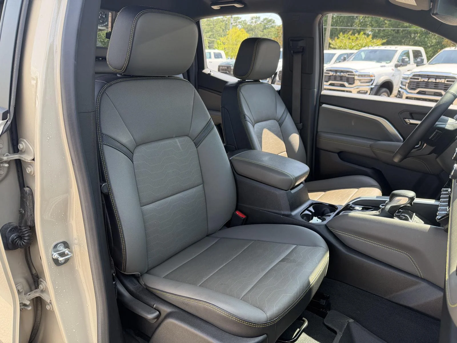 Used 2023 Sand Dune Metallic Chevrolet 4WD ZR2 image 20