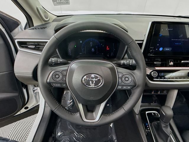 Used 2025 Beige Toyota XLE image 11