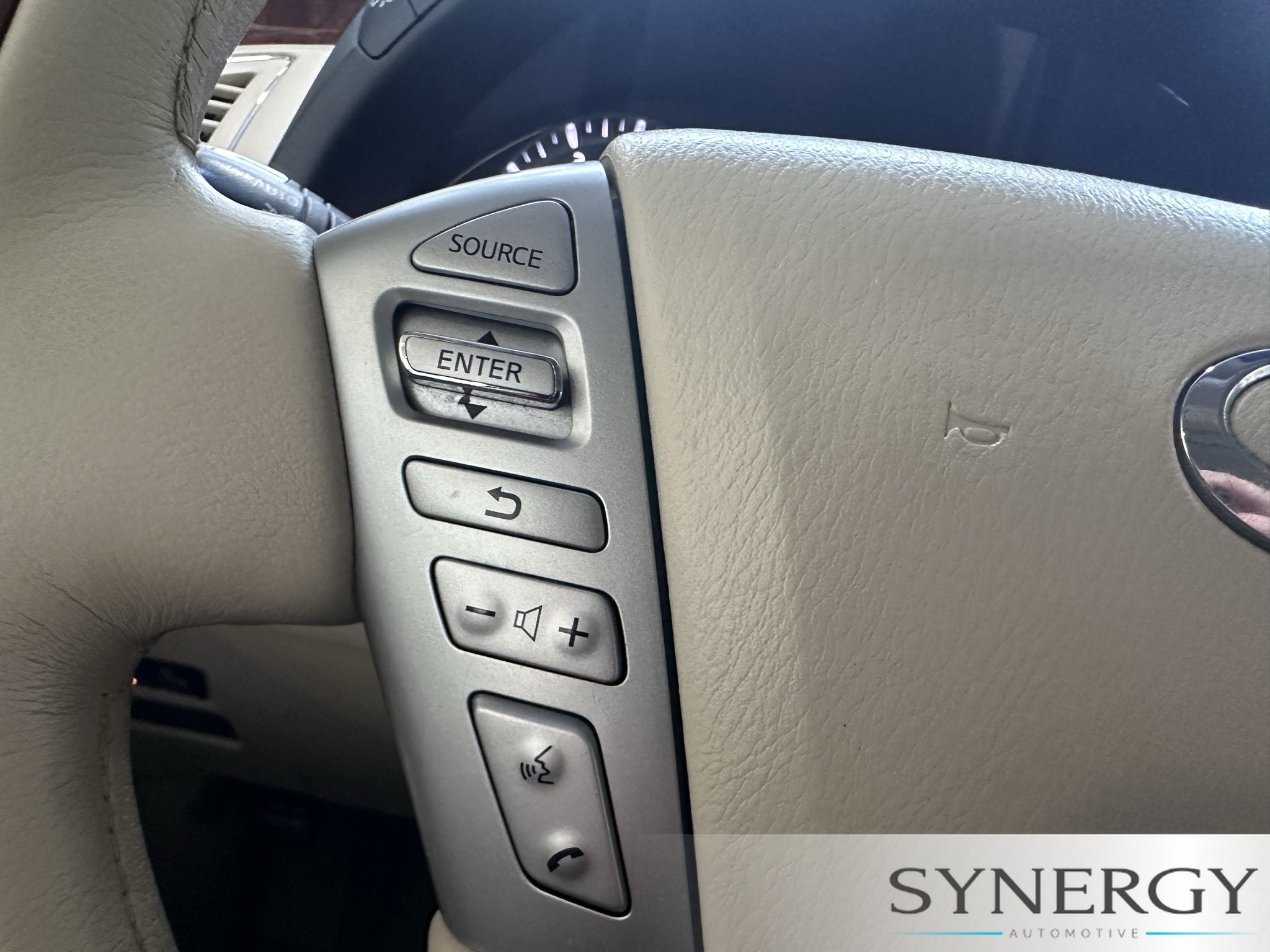 Used 2015 Black Obsidian INFINITI Limited image 20