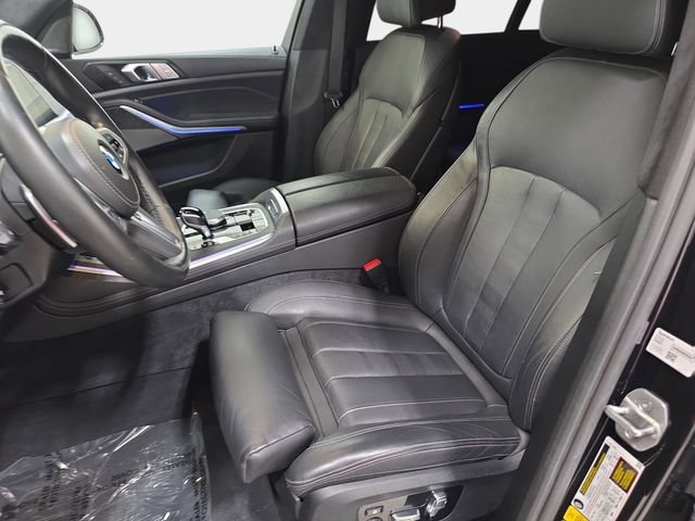 Used 2022 Black BMW M50i image 13
