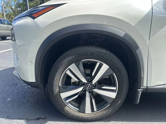 Certified Used 2023 White Nissan Platinum image 21