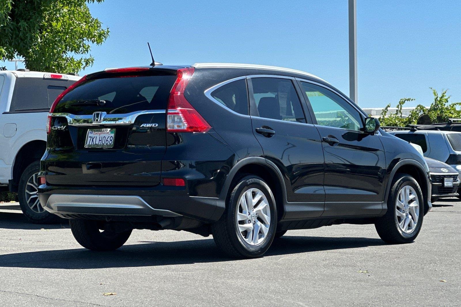 Used 2015 Crystal Black Pearl Honda EX-L image 4