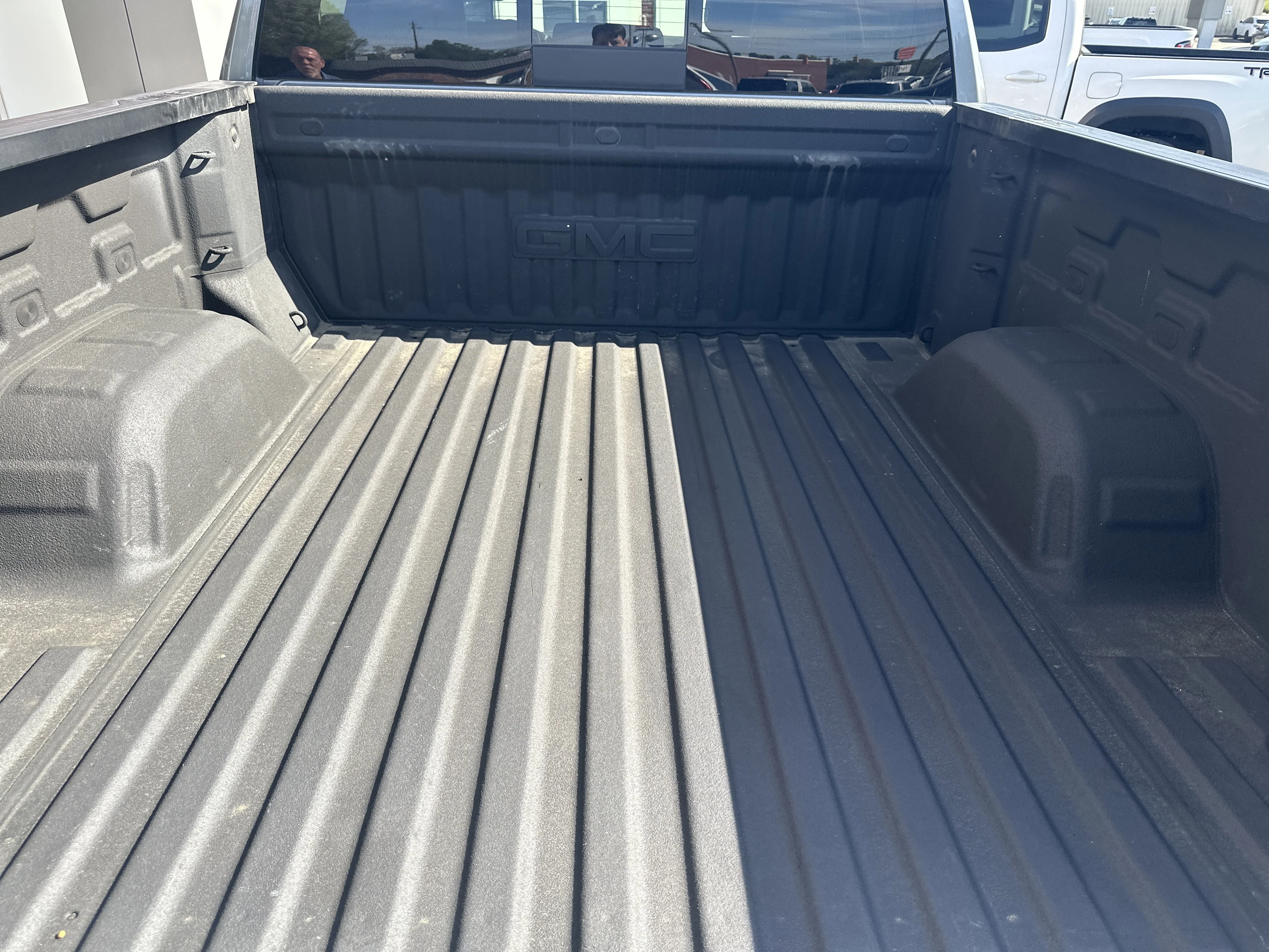 Used 2019 Satin Steel Metallic GMC SLT image 21