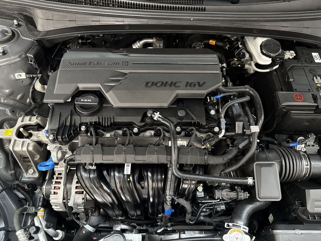 2025 Hyundai Elantra SEL - Photo 30