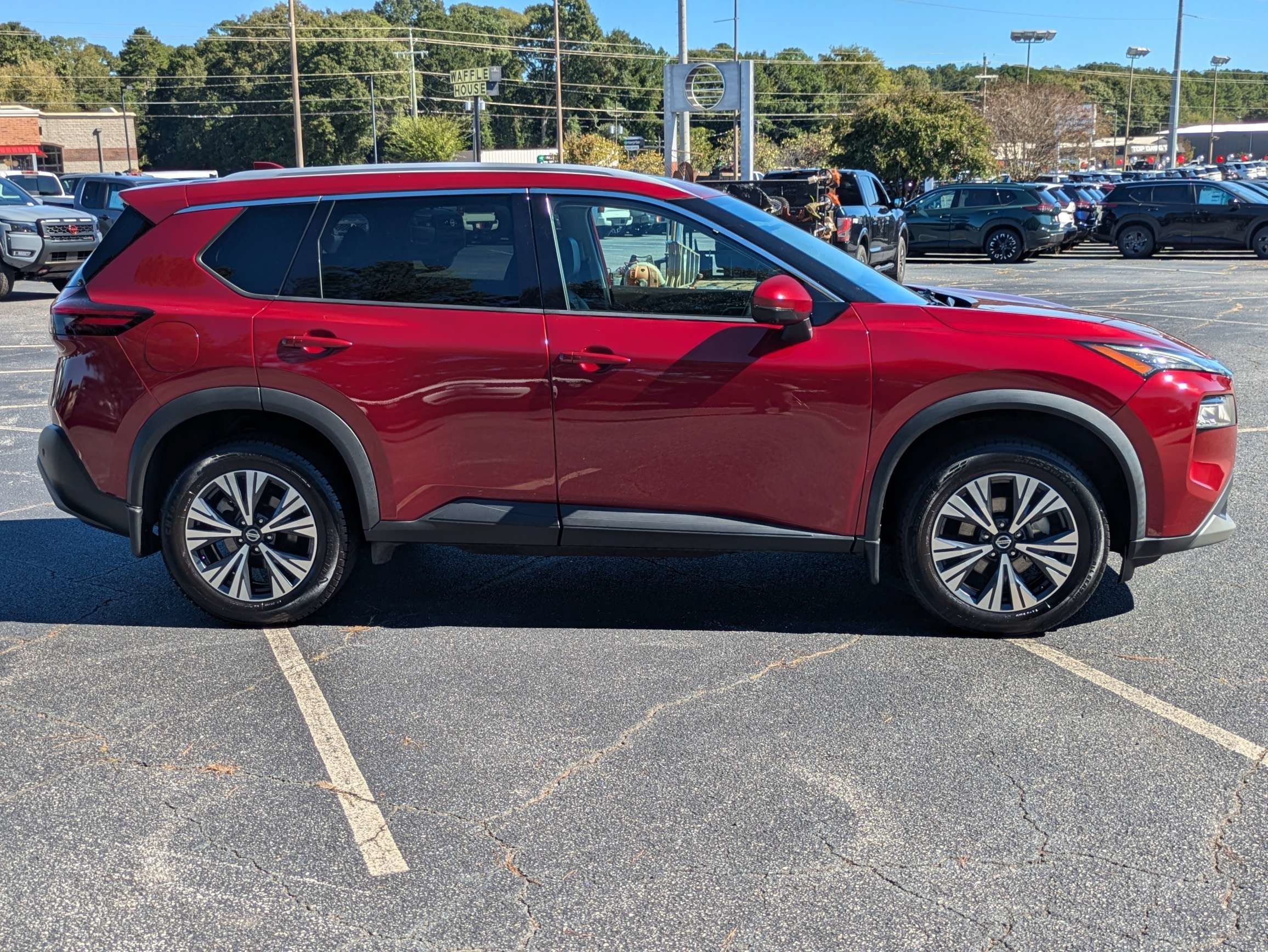 Used 2021 Red Nissan SV image 2