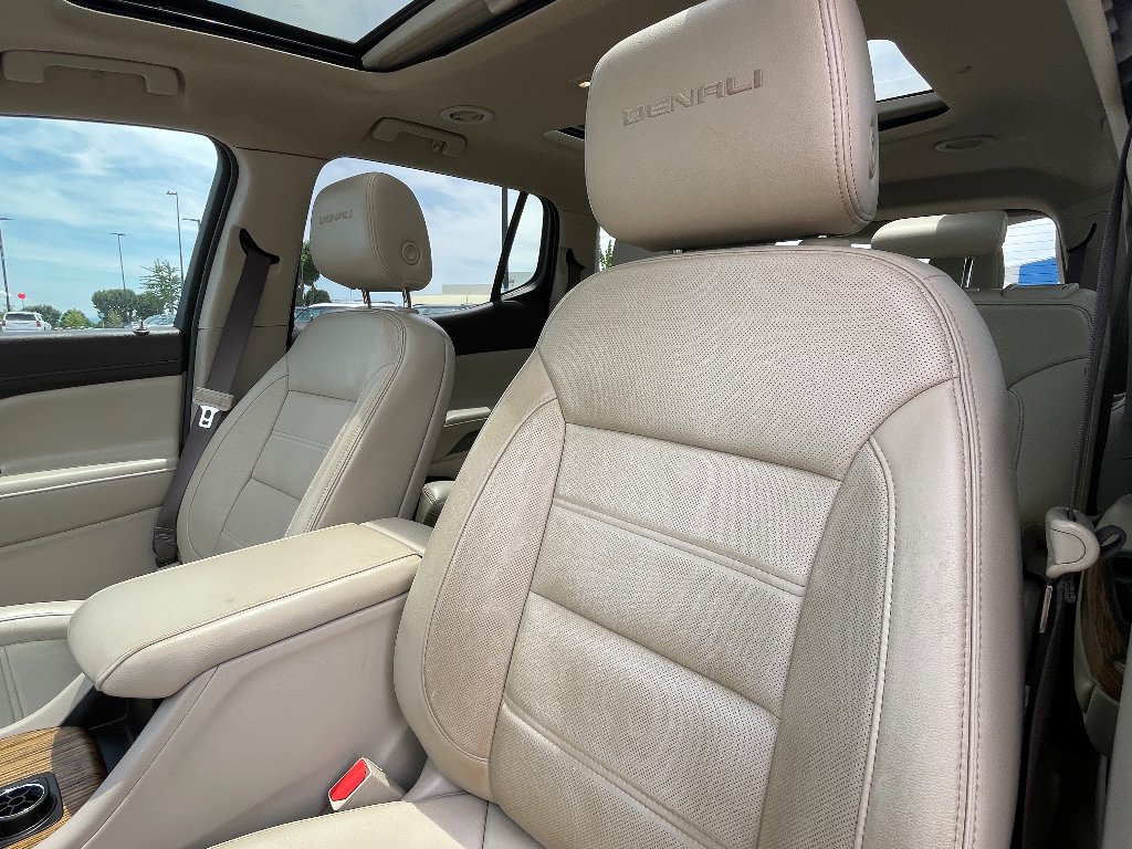 Used 2019 Red Quartz Tintcoat GMC Denali image 14