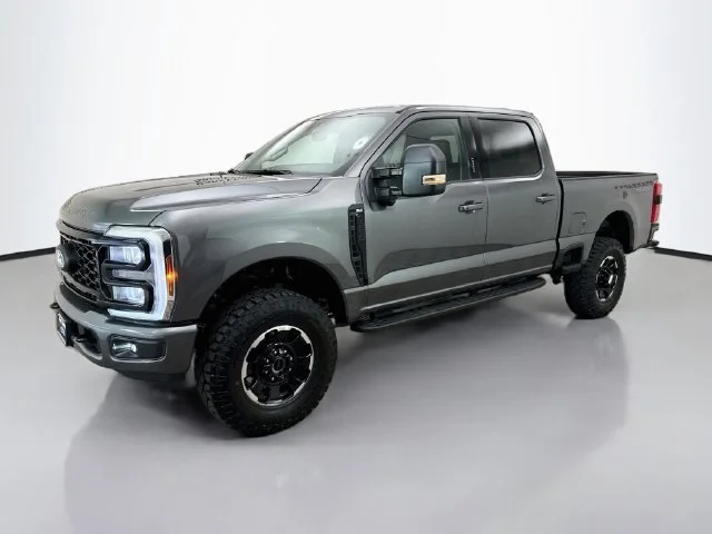 New 2027 Carbonized Gray Metallic Ford F-250® XLT image 3