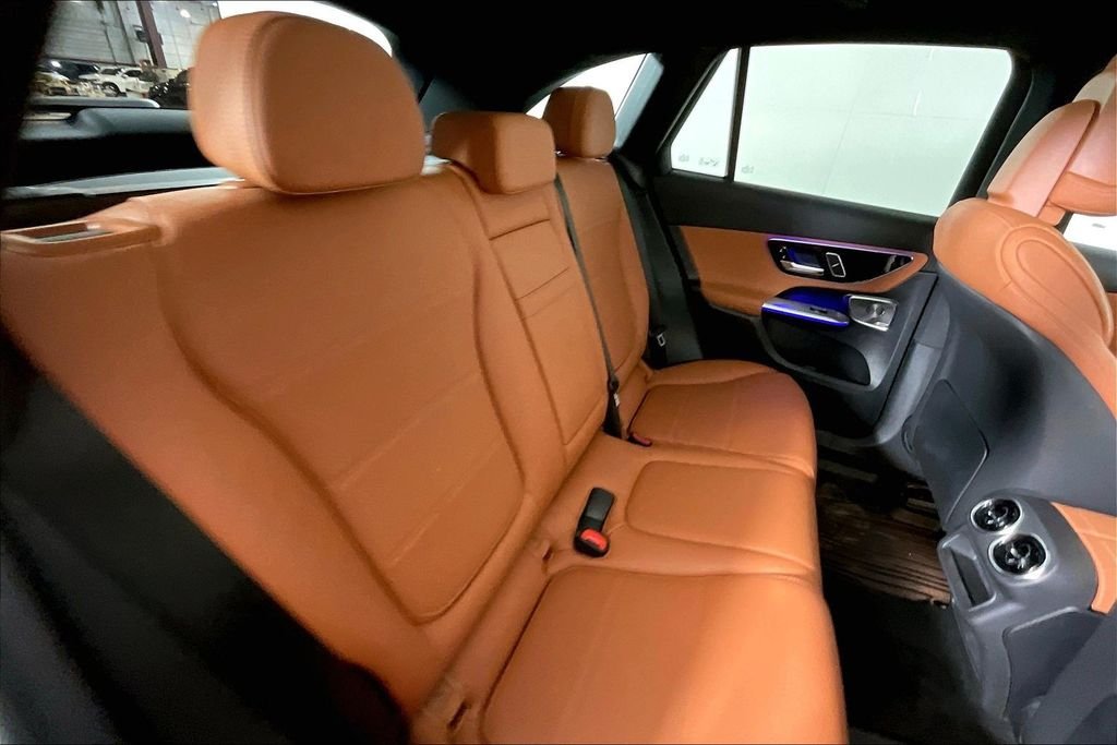 Used 2026 Brown Mercedes-Benz GLC 300 image 19