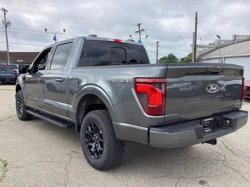 New 2026 Carbonized Gray Metallic Ford XLT image 6