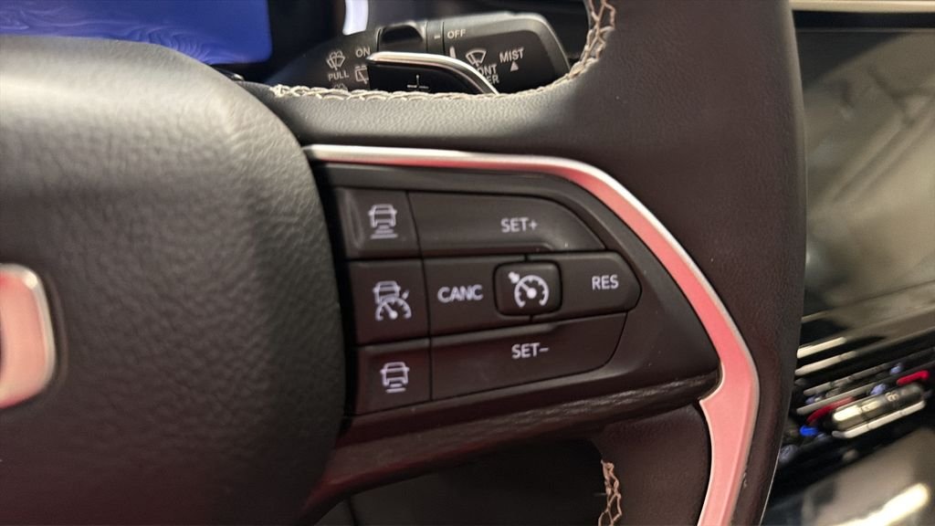 Used 2023 Gray Jeep Altitude image 20