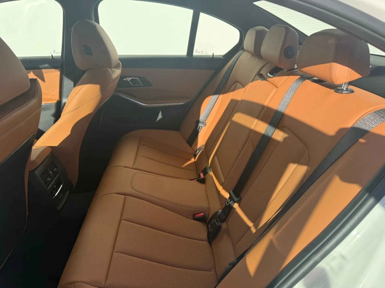 New 2026 Mineral White Metallic BMW 330i image 27