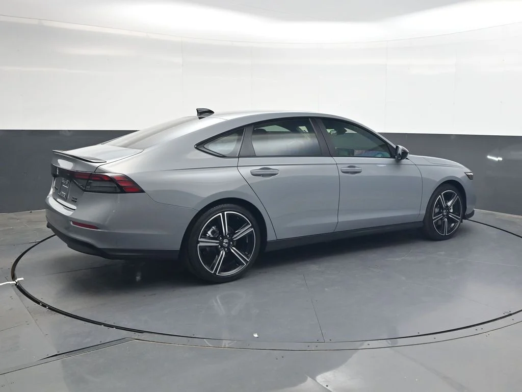 New 2026 Urban Gray Pearl Honda Sport image 4