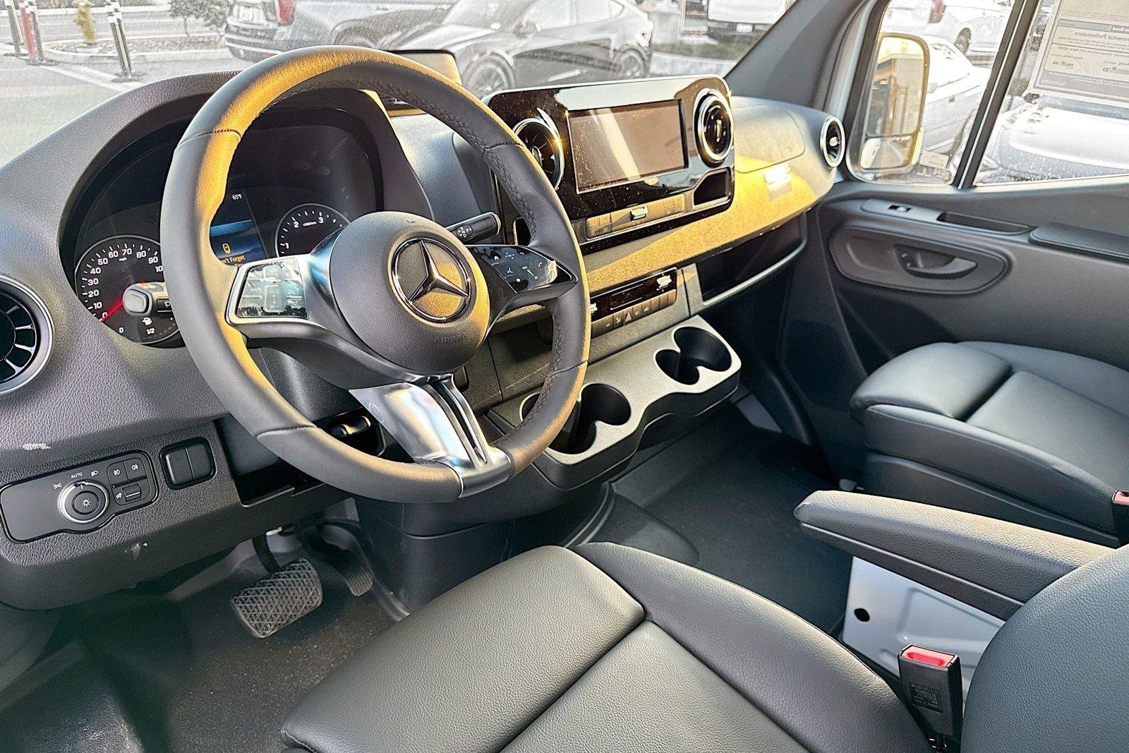 New 2026 Arctic White Mercedes-Benz  image 9
