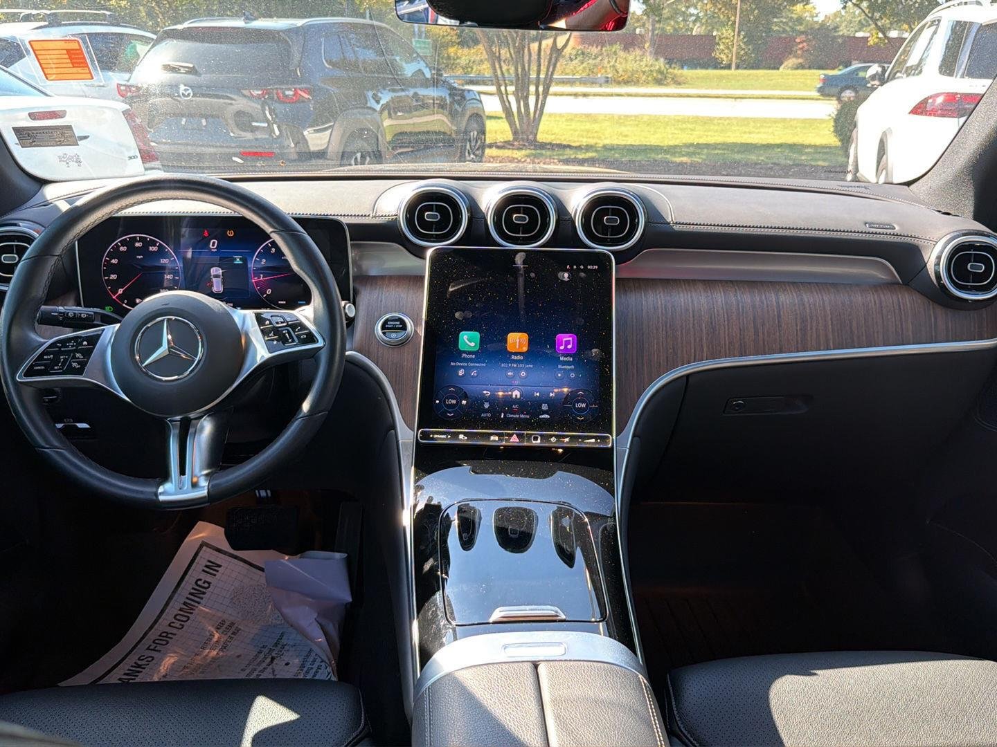 Used 2025 Black Mercedes-Benz GLC 300 image 10