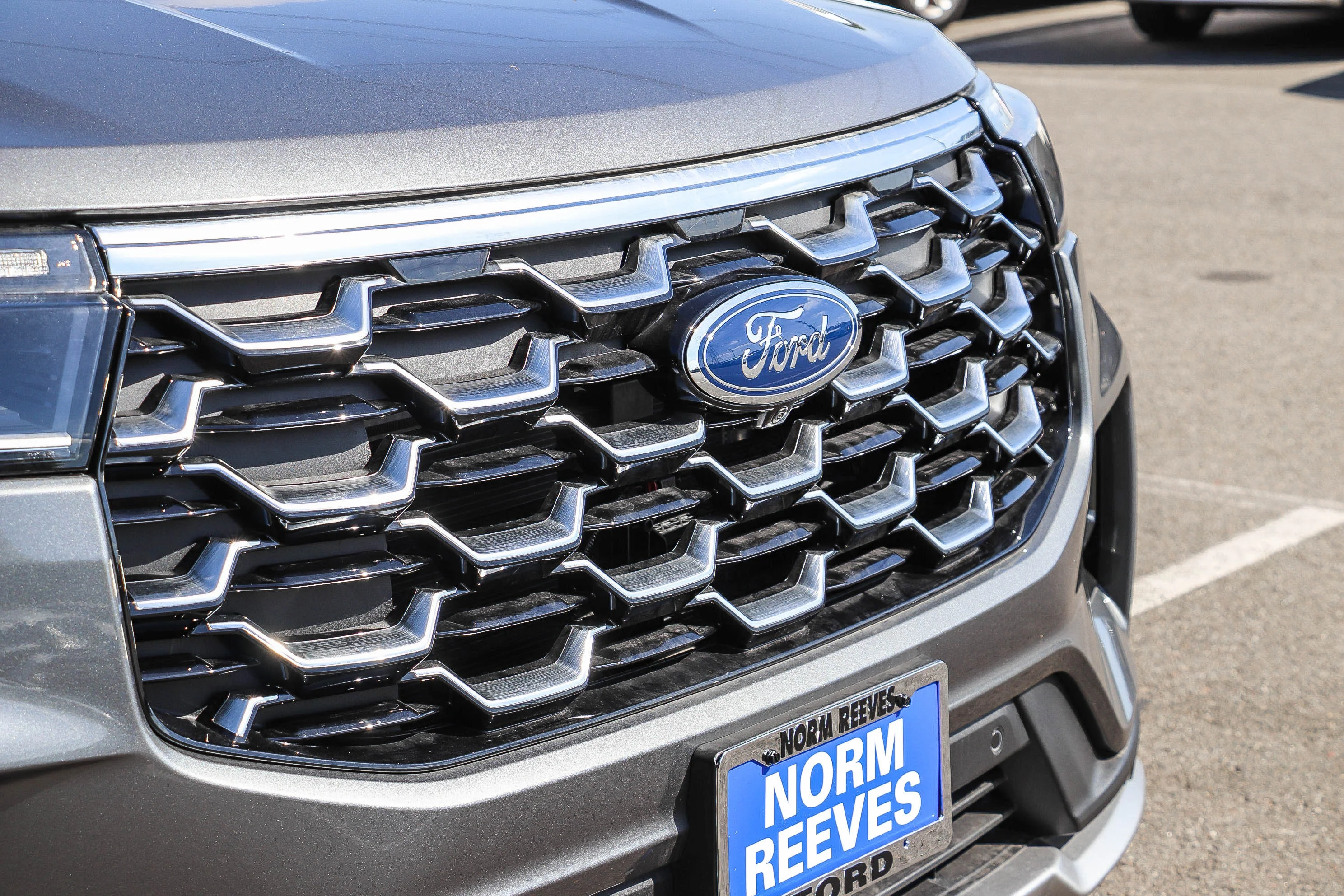 New 2026 Carbonized Gray Metallic Ford Platinum™ image 5