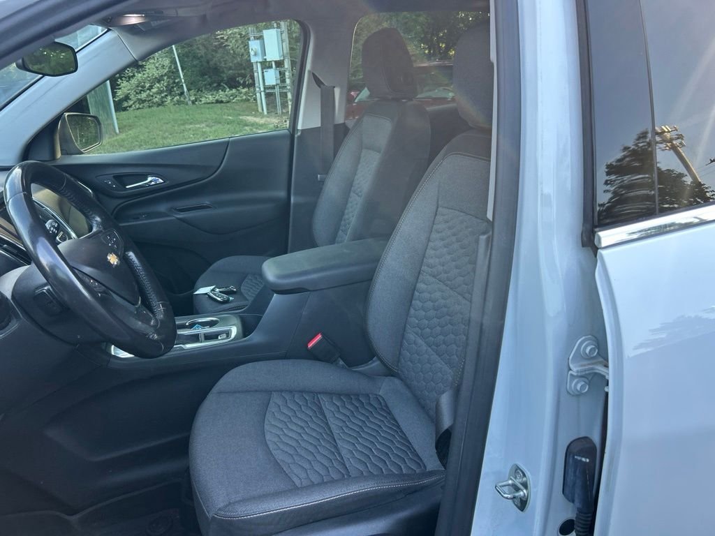 Used 2020 White Chevrolet LT image 14