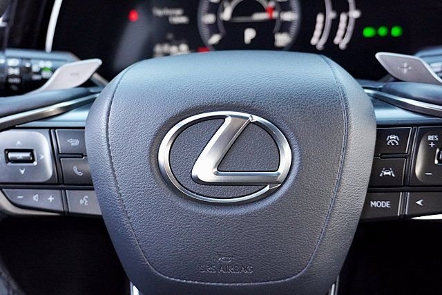 Used 2024 White Lexus 350 image 34