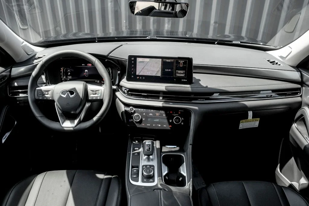 New 2027 MINERAL BLACK INFINITI Luxe AWD image 22