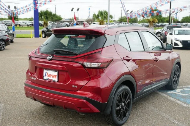 Used 2023 Scarlet Ember Tintcoat Nissan SR image 8