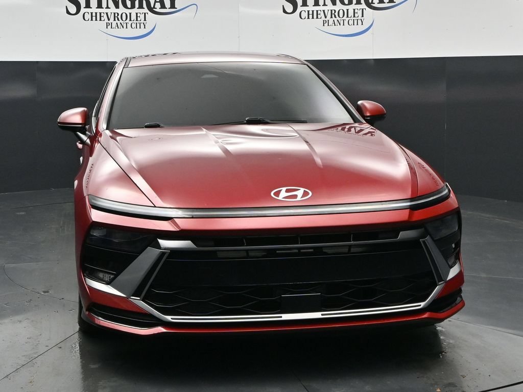 Used 2024 Red Hyundai SEL image 2