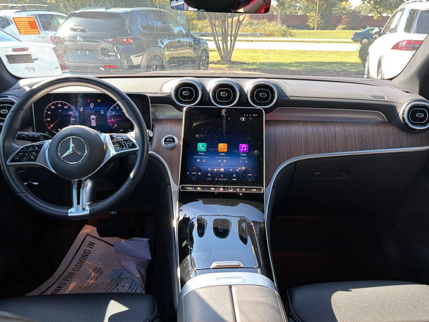Used 2025 Black Mercedes-Benz GLC 300 image 10