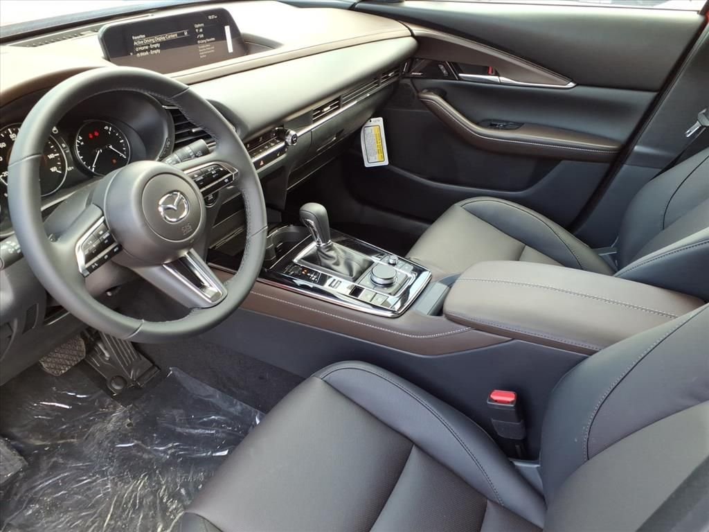 2025 Mazda CX-30 Premium - Photo 18