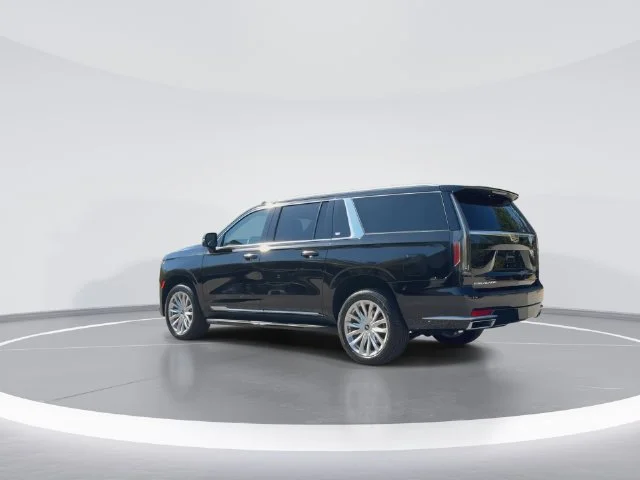 Used 2023 Black Cadillac Luxury image 6
