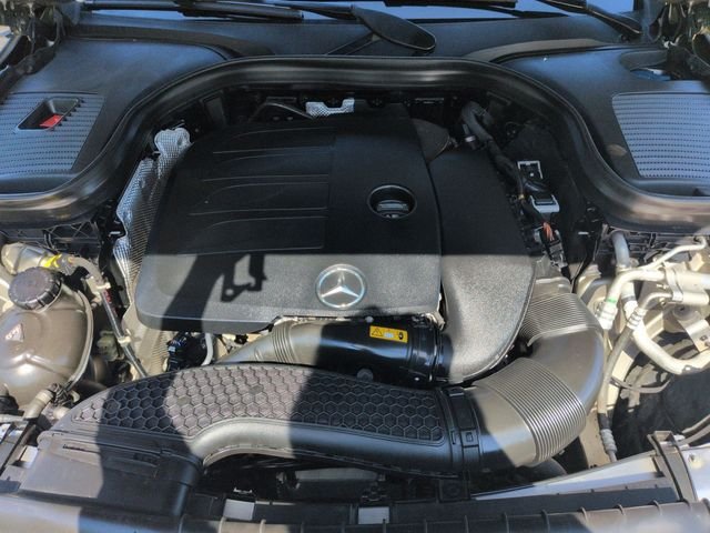 Used 2020  Mercedes-Benz GLC 300 image 29