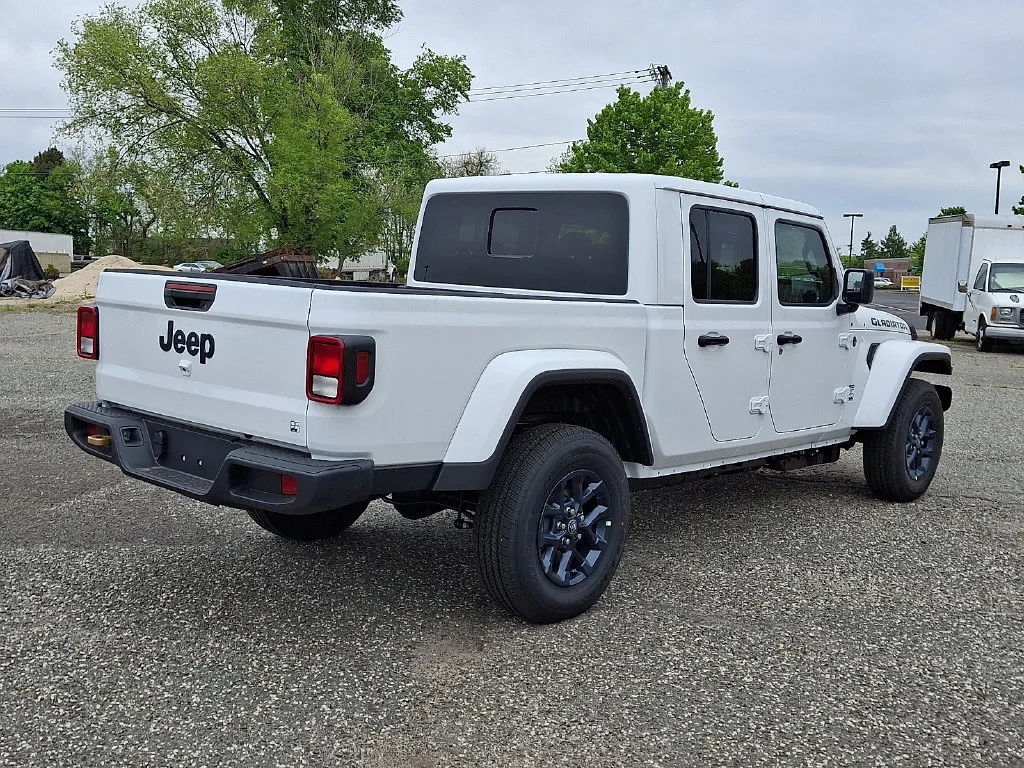 New 2026 Bright White Clear-Coat Exterior Paint Jeep 85th Anniversary Edition image 8