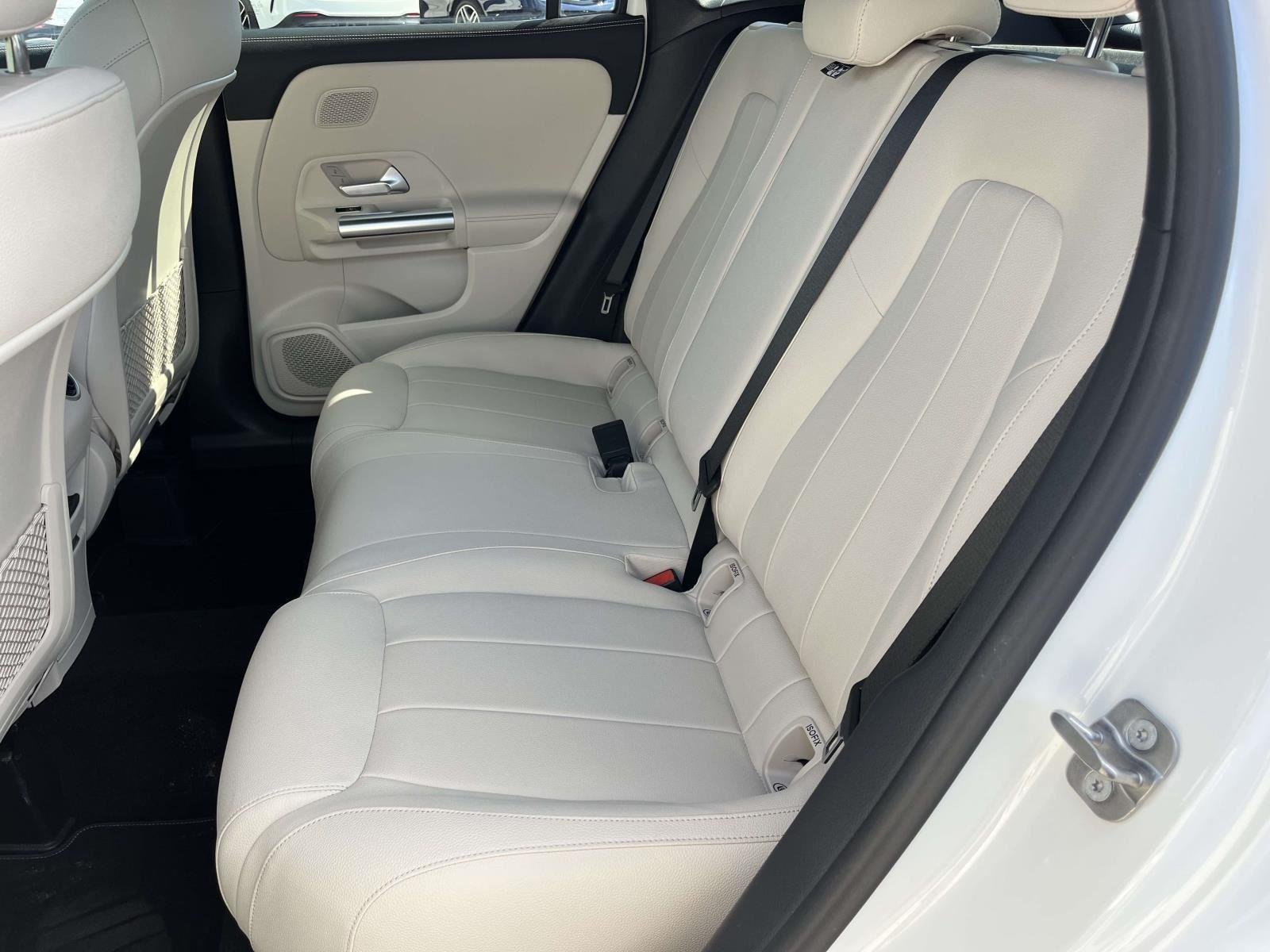 Used 2026 Polar White Mercedes-Benz GLA 250 image 19