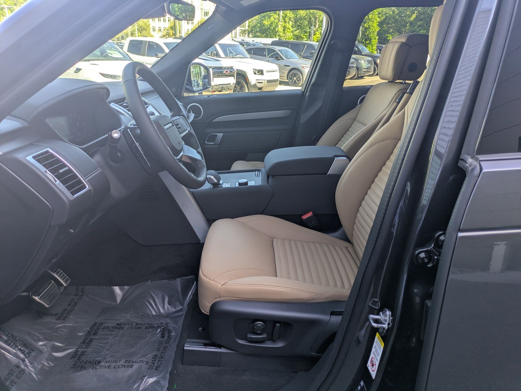 New 2026 Carpathian Grey Land Rover Gemini Edition image 24