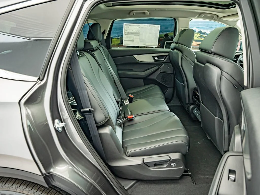 New 2026 Liquid Carbon Metallic Acura SH-AWD image 35