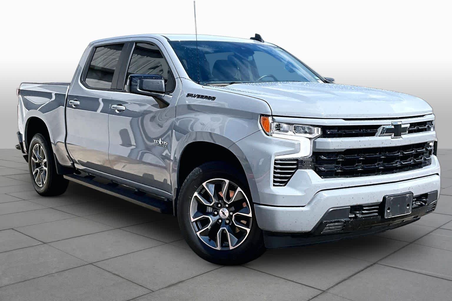 Used 2025 Slate Gray Metallic Chevrolet RST image 3
