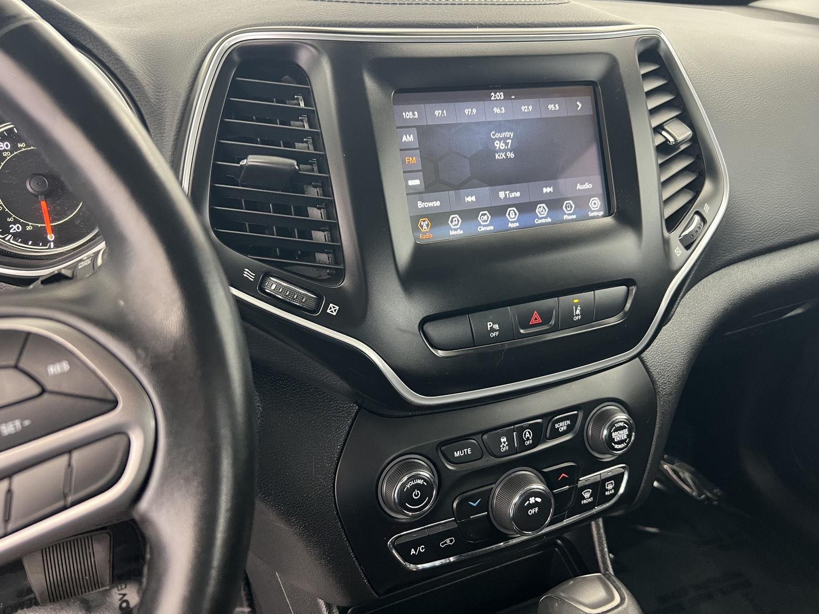2021 Jeep Cherokee Latitude Lux - Photo 16