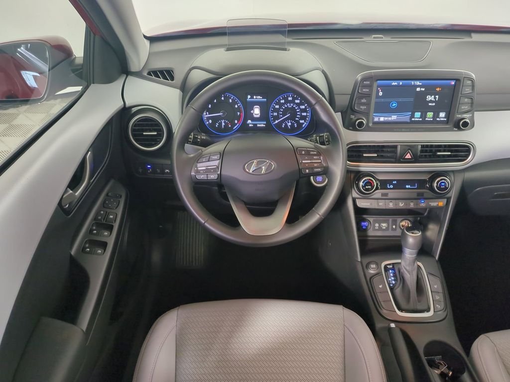Used 2021 Red Hyundai Ultimate image 17