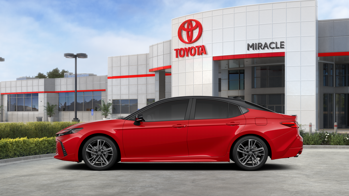 New 2025 Supersonic Red with Midnight Black Metallic roof Toyota XSE image 4
