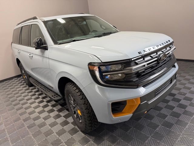New 2026 Glacier Gray Metallic Tri-Coat Ford Tremor® image 2