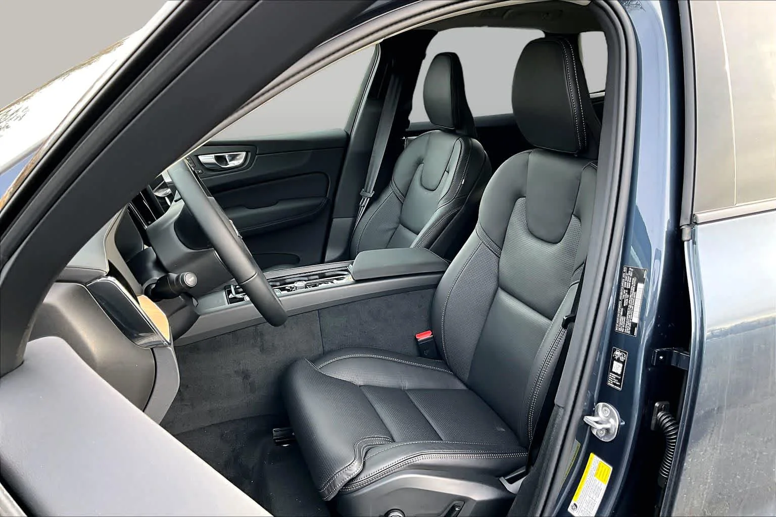 New 2026 Denim Blue Volvo Ultra image 13