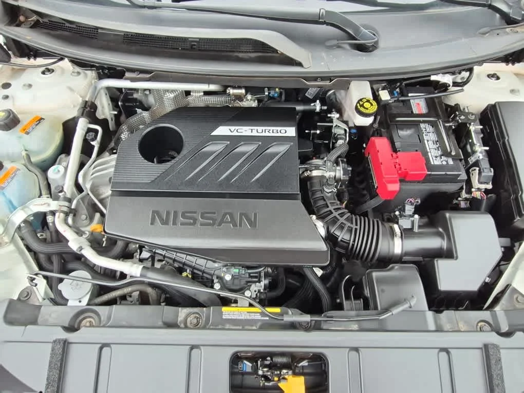 Certified Used 2023 Pearl White Tricoat Nissan SV image 19