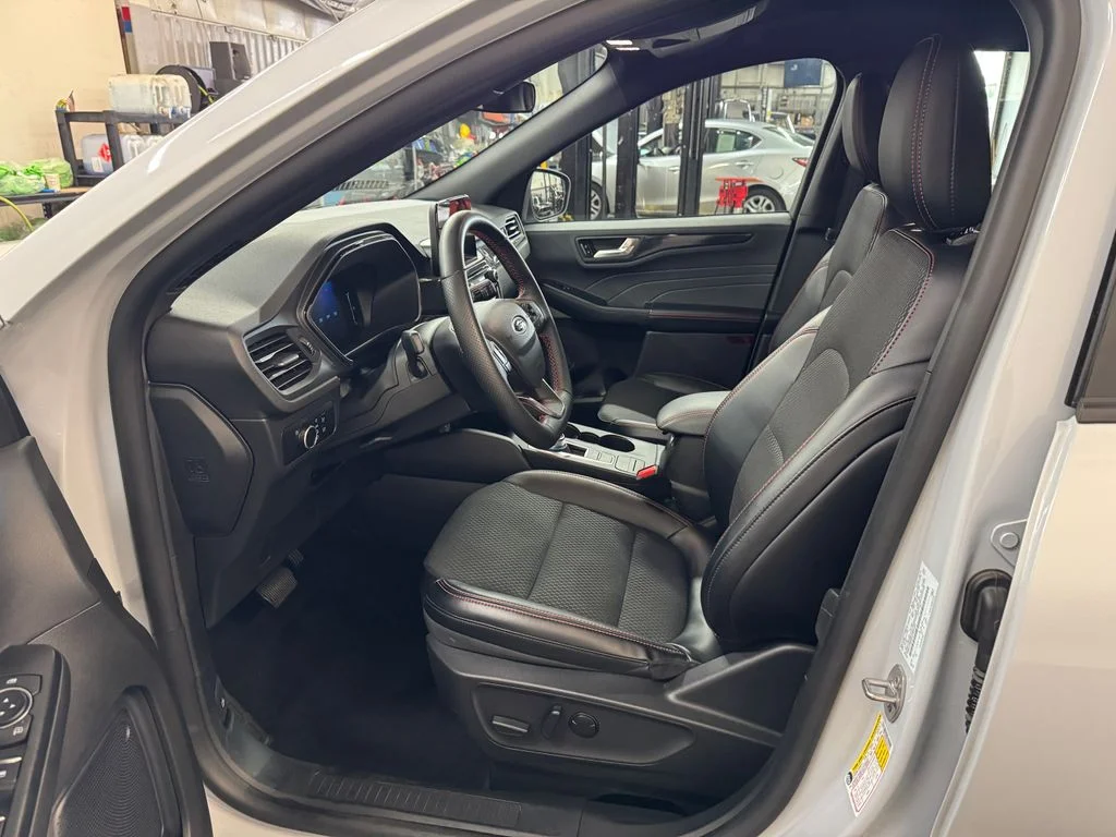 Used 2025 Silver Ford ST-Line image 14