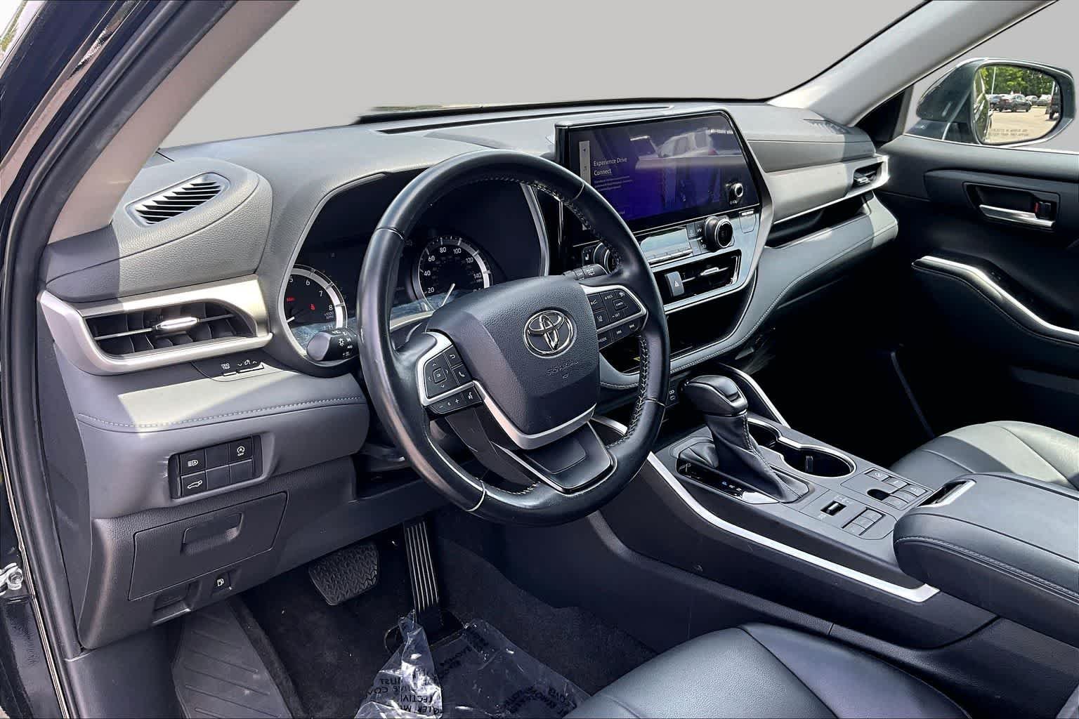 Used 2023 Midnight Black Metallic Toyota XLE image 18
