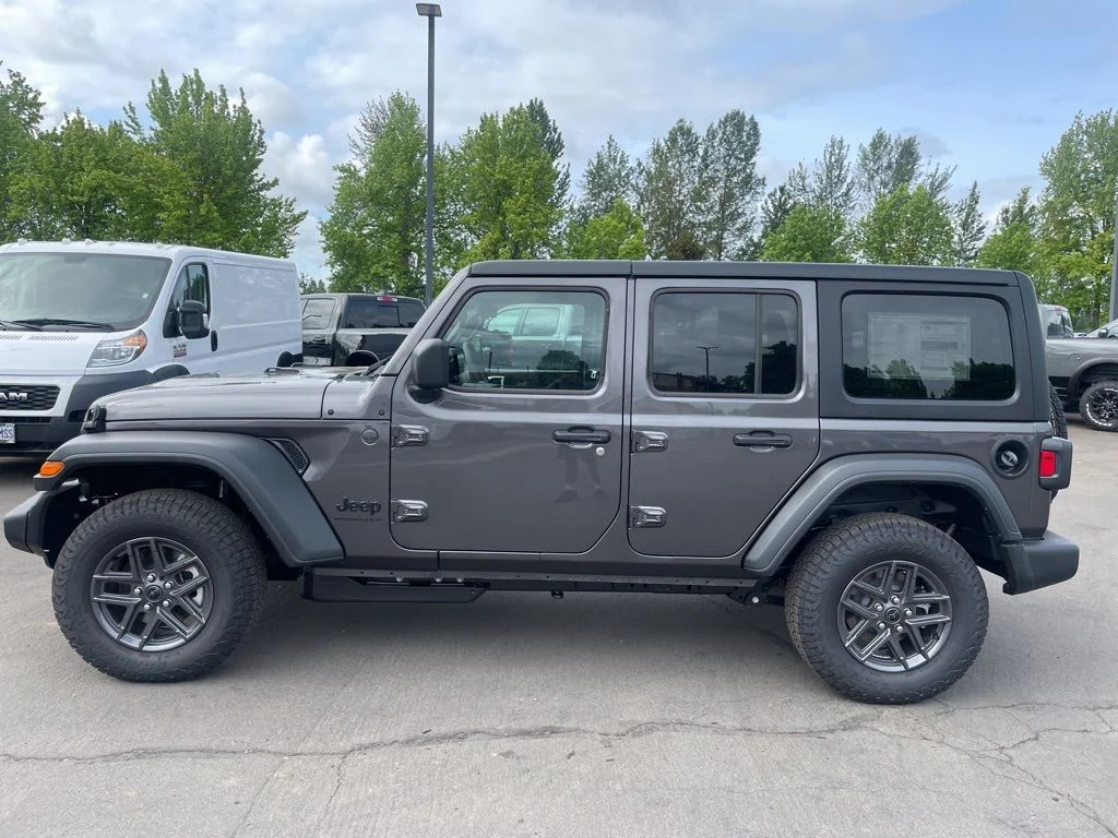 New 2026 Granite Crystal Metallic Clear-Coat Exterior Paint Jeep Sport S image 2