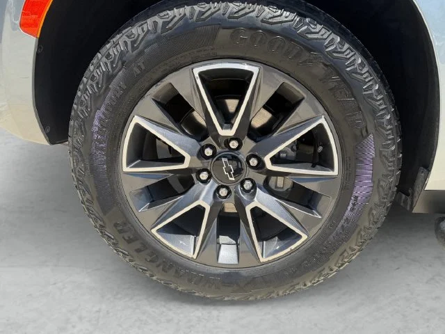 Certified Used 2023 Gray Chevrolet Z71 image 24