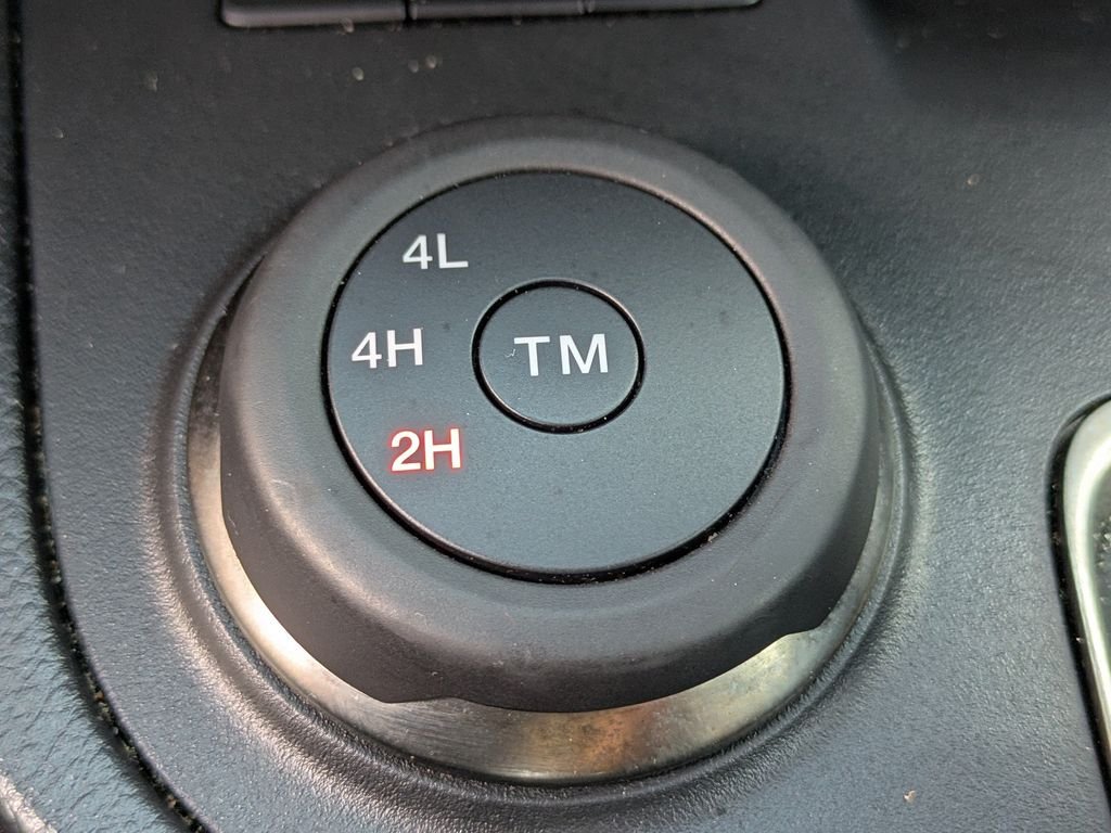 Used 2023 Gray Ford XLT image 25