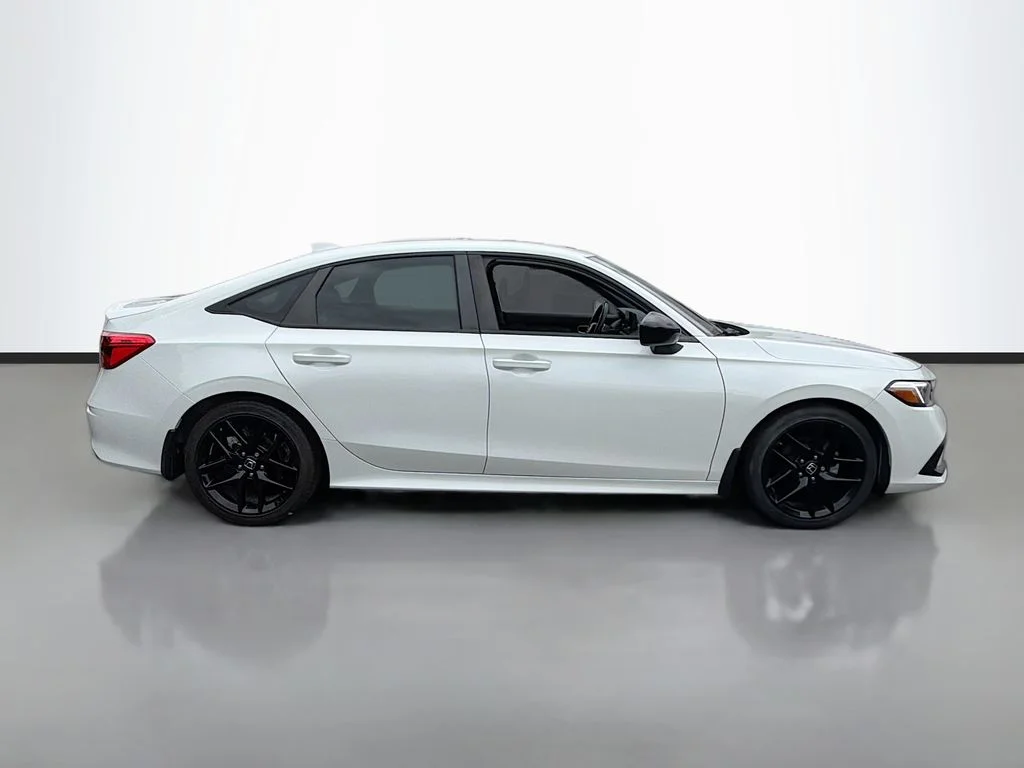 Used 2023 Platinum White Pearl Honda Sport image 4
